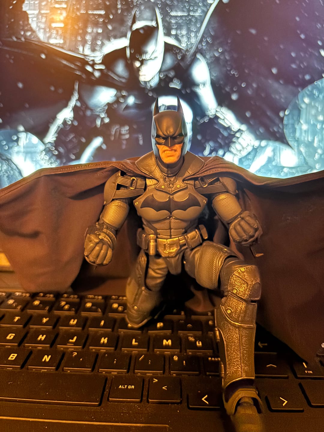 Customer photo review of Batman: Arkham Origins - Batman 1/12 Scale Figure