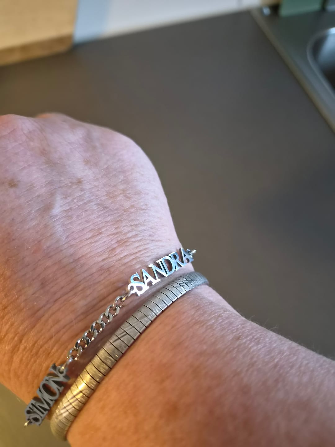 Customer photo review of Personligt armband med namn
