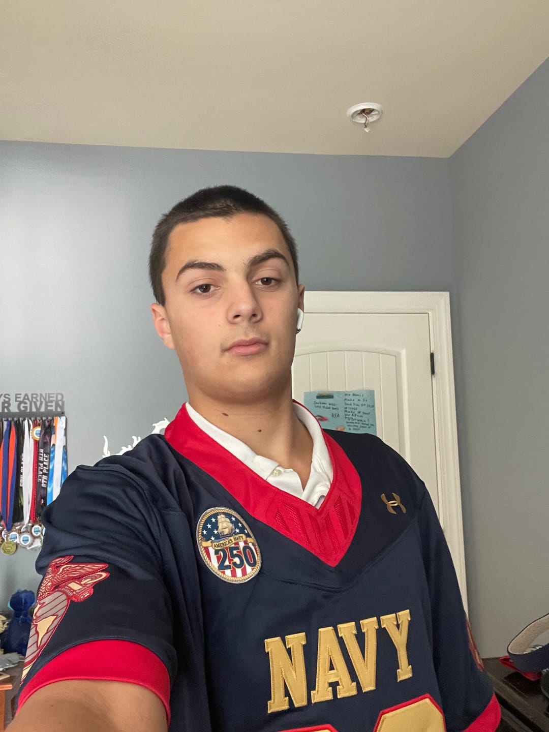 Customer photo review of Men’s Buffalo 2025 “Rivalries” Vapor Limited Jersey – Farewell Season Patch
