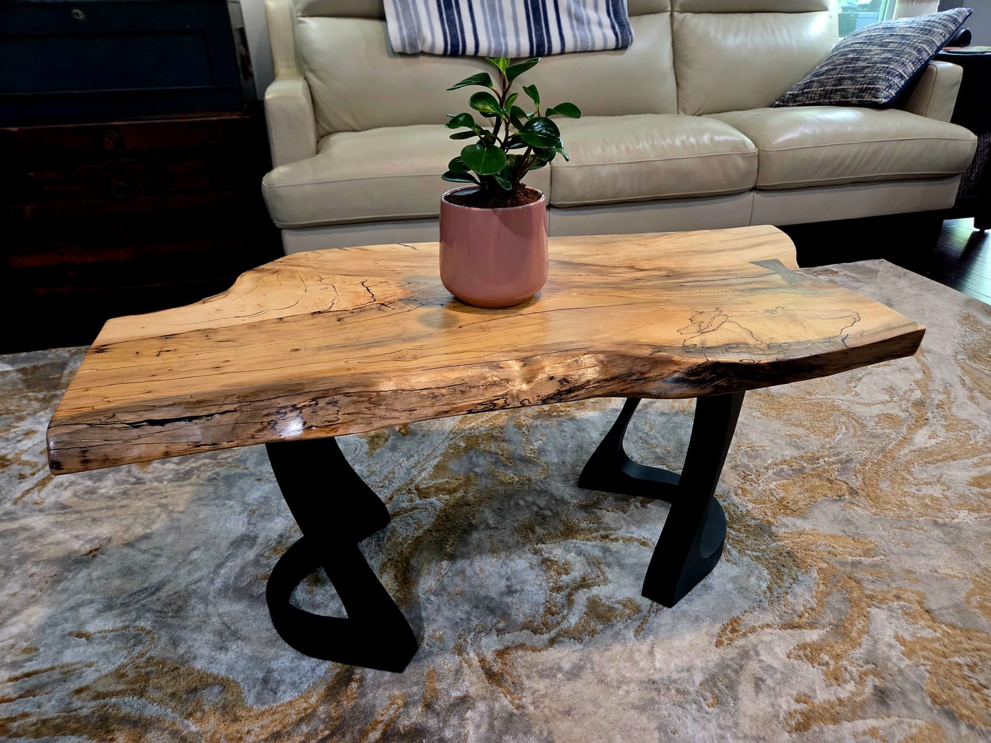 Customer photo review of Bench Legs 117/130 Uzar 16" H for Live Edge Table Top, DIY Projects