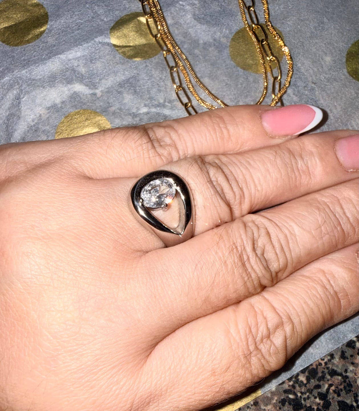 Customer photo review of Anillo Delphine Plata