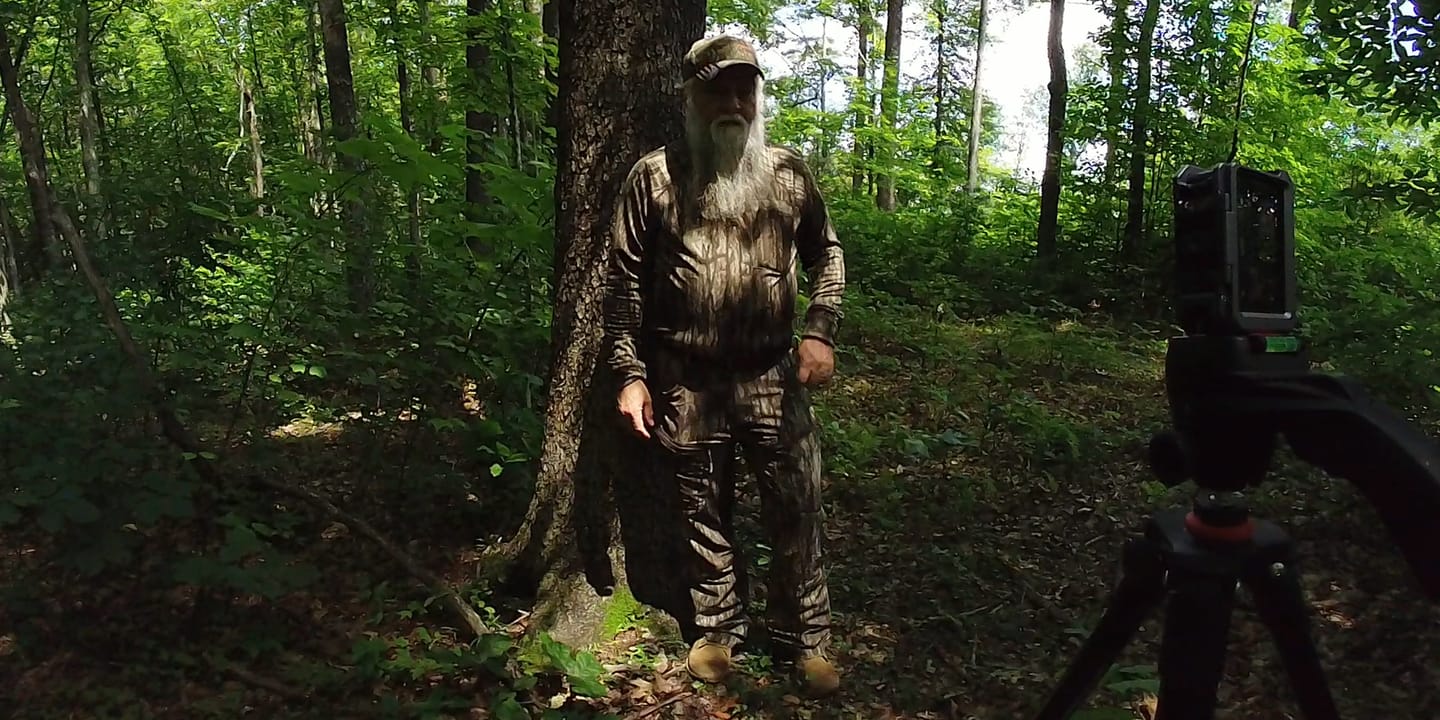 Customer photo review of TIDEWE Whitetail Hunting Suit for Men | Early Season Hunting Camo Shirt & Camo Pants | Breathable Hunting Clothes with Odor Control