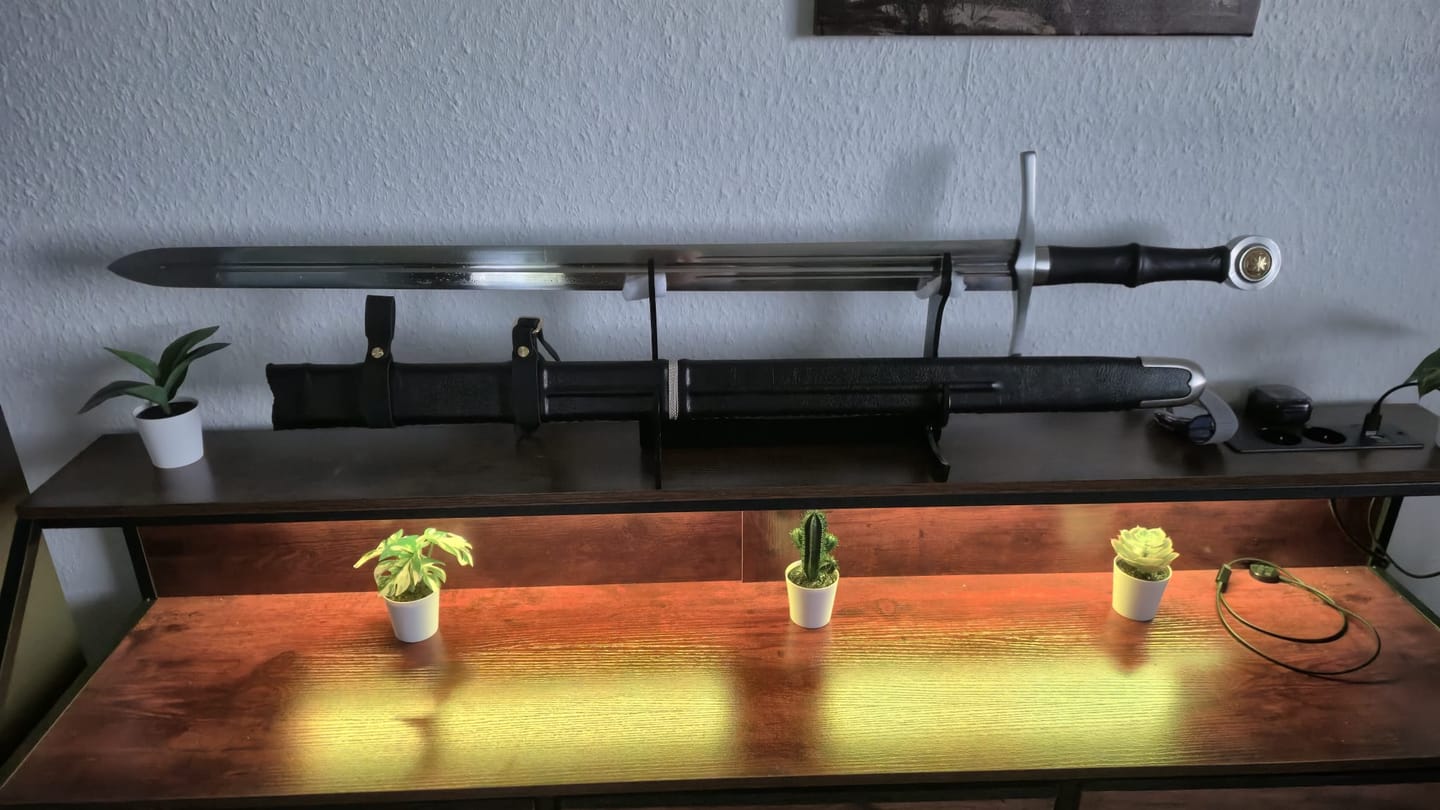 Customer photo review of The Vanguard Hand and a half Sword