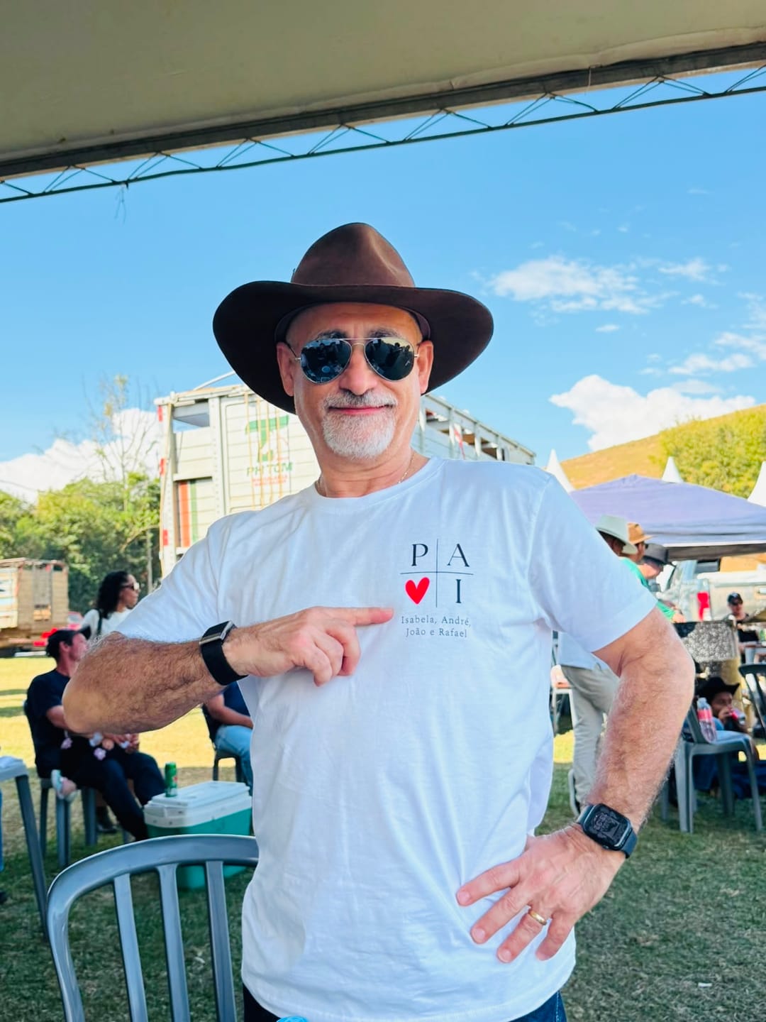 Customer photo review of Camiseta Personalizada PAI MINIMALISTA - 100% Algodão