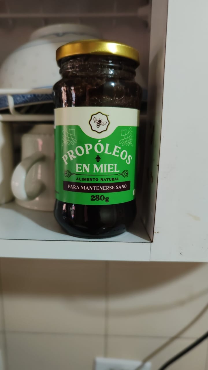 Customer photo review of Propóleo en miel x 280gr (Vdo)
