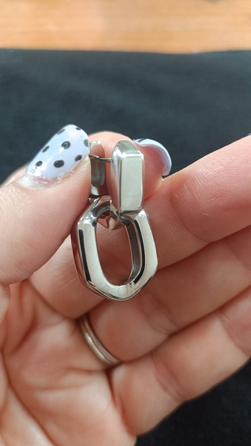 Customer photo review of Aretes Coco Plata