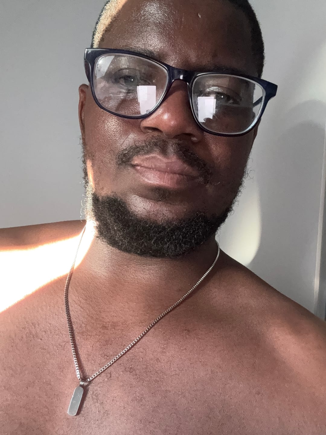 Customer photo review of Minimal Pendant & Box Chain