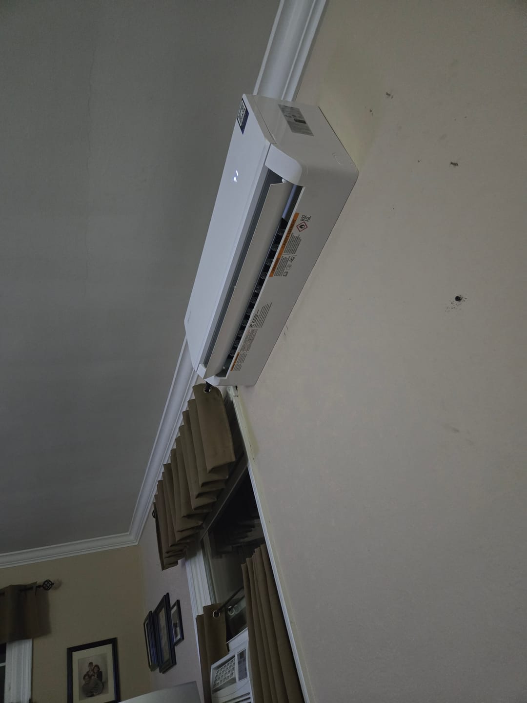 Customer photo review of DELLA Vita Series 28000 BTU Tri-Zone Mini Split AC (9K+9K+12K) - Up to 1350 Sq.Ft.
