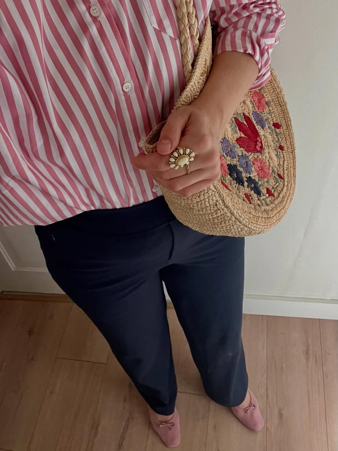 Customer photo review of Noodlab Ease™ Relaxed Straight Pantolon
