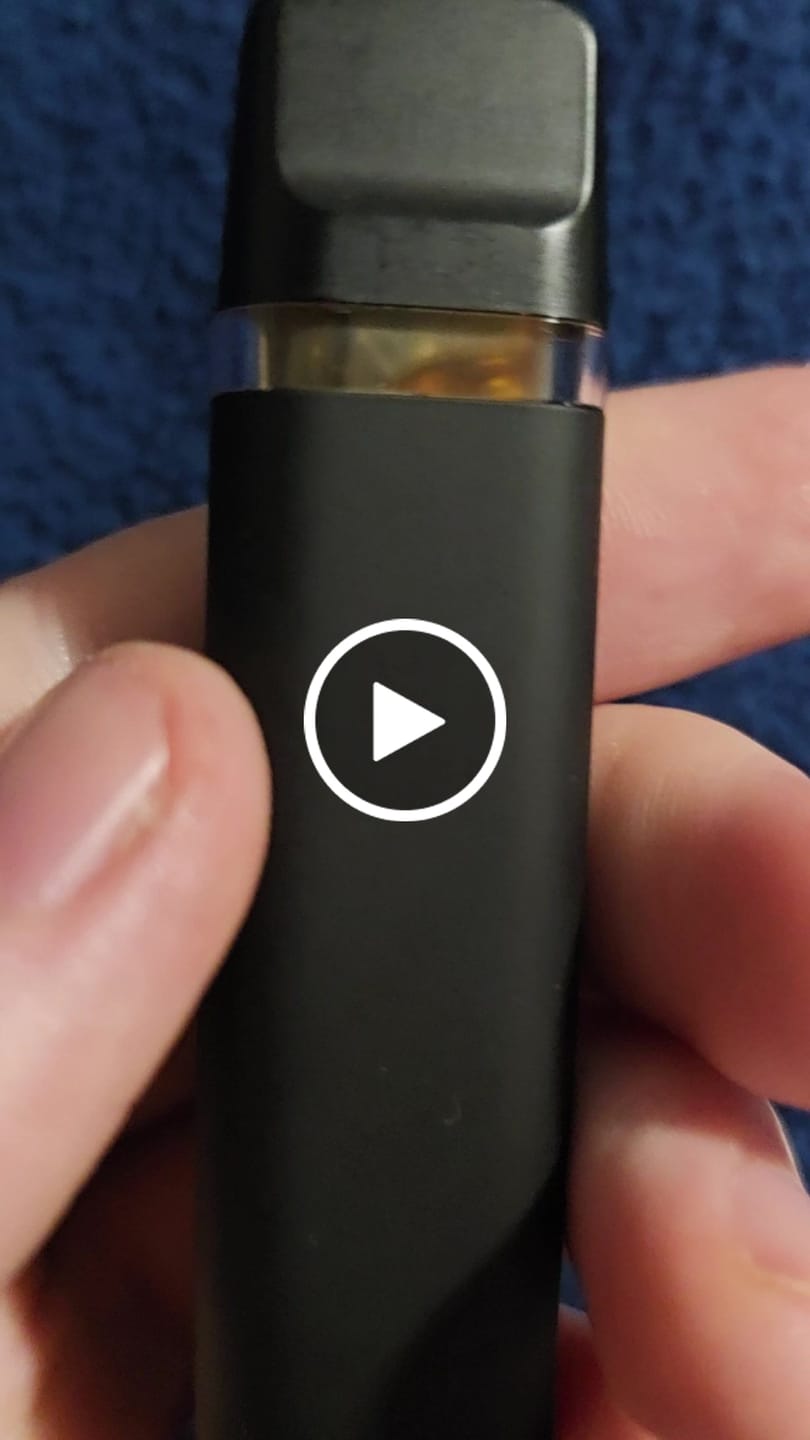 Customer video review of 🍬Flower Power Vape Zkittlez Superior Blend