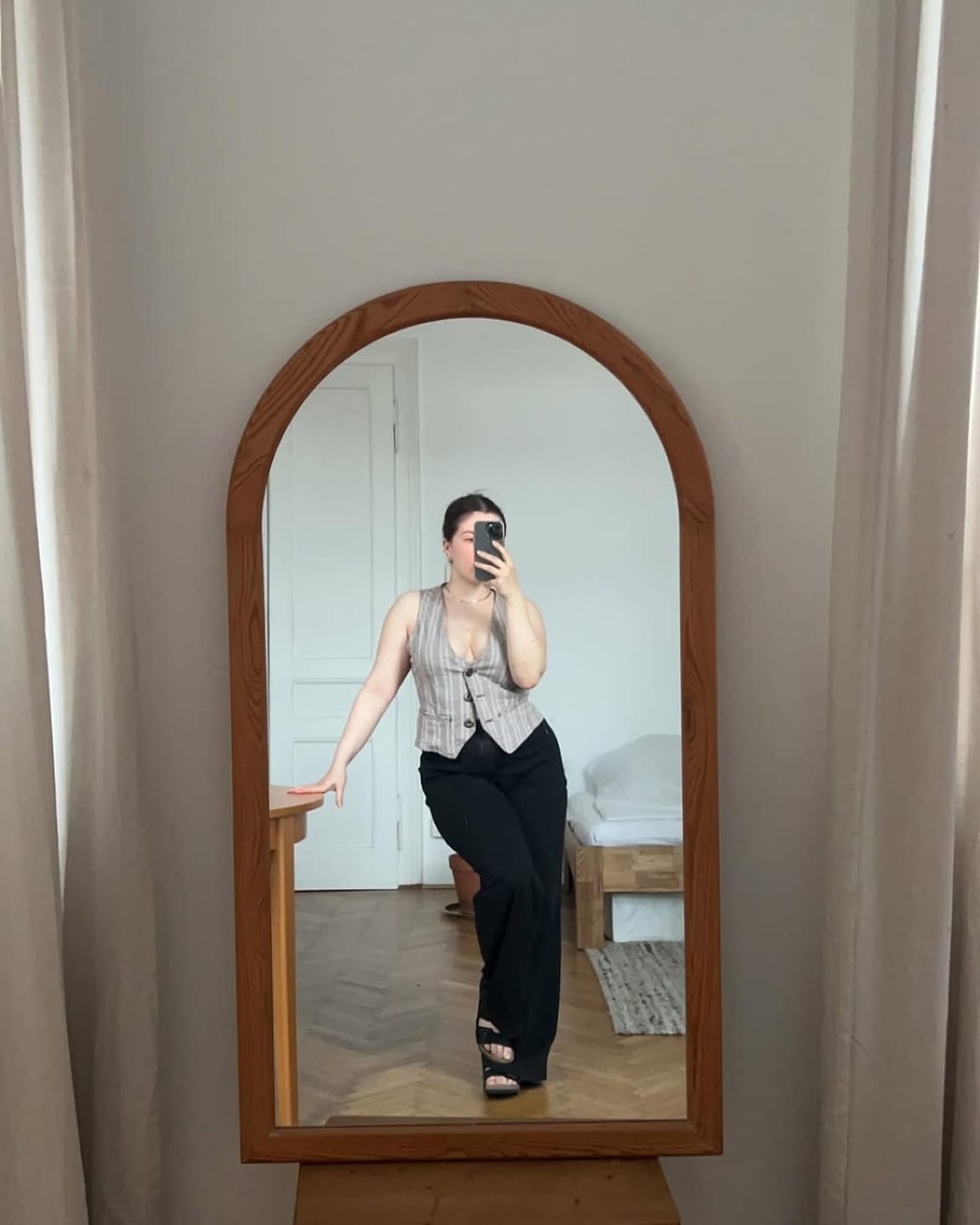 Customer photo review of Noodlab Ease™ Relaxed Straight Pantolon