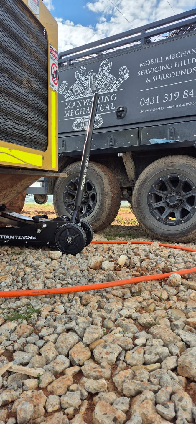 Customer photo review of 3 TONNE RUGGED FLOOR JACK - HI LIFT HYDRAULIC TROLLEY JACK - BLACK