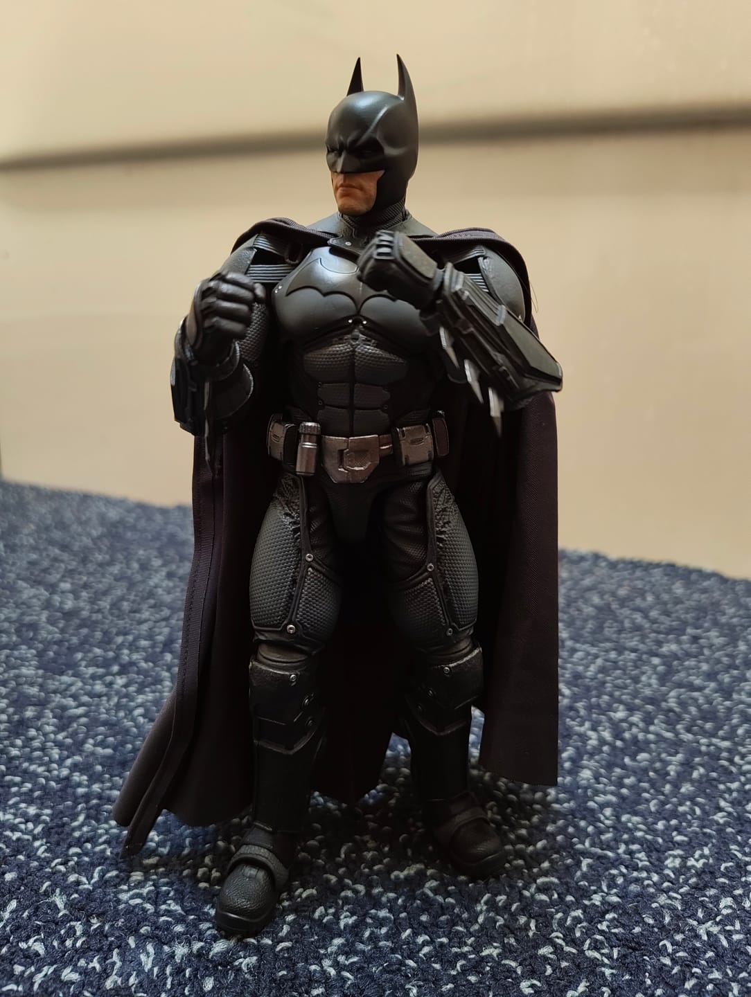 Customer photo review of Batman: Arkham Origins - Batman 1/12 Scale Figure