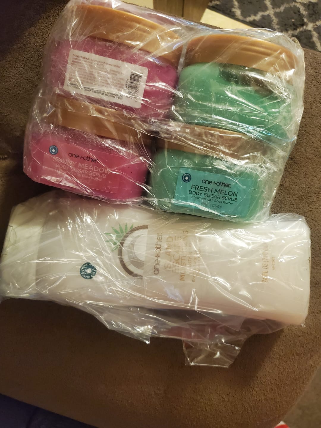 Customer photo review of HBA Assorted Different Sizes And Brands (70 Pcs Lot)