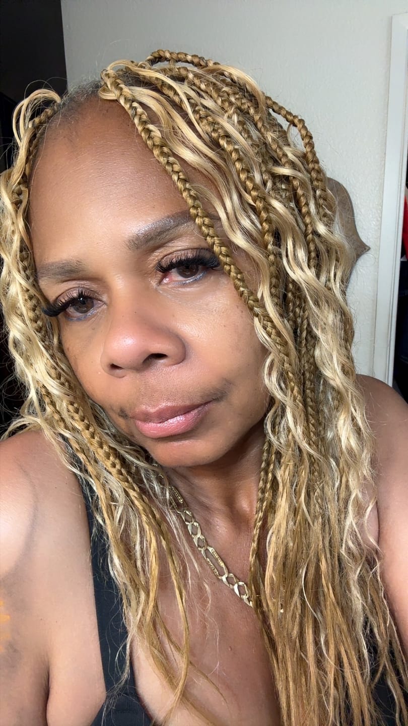 Customer photo review of Double Drawn Burmese Color #27 Honey Blonde Deep Wave Human Hair Bulk