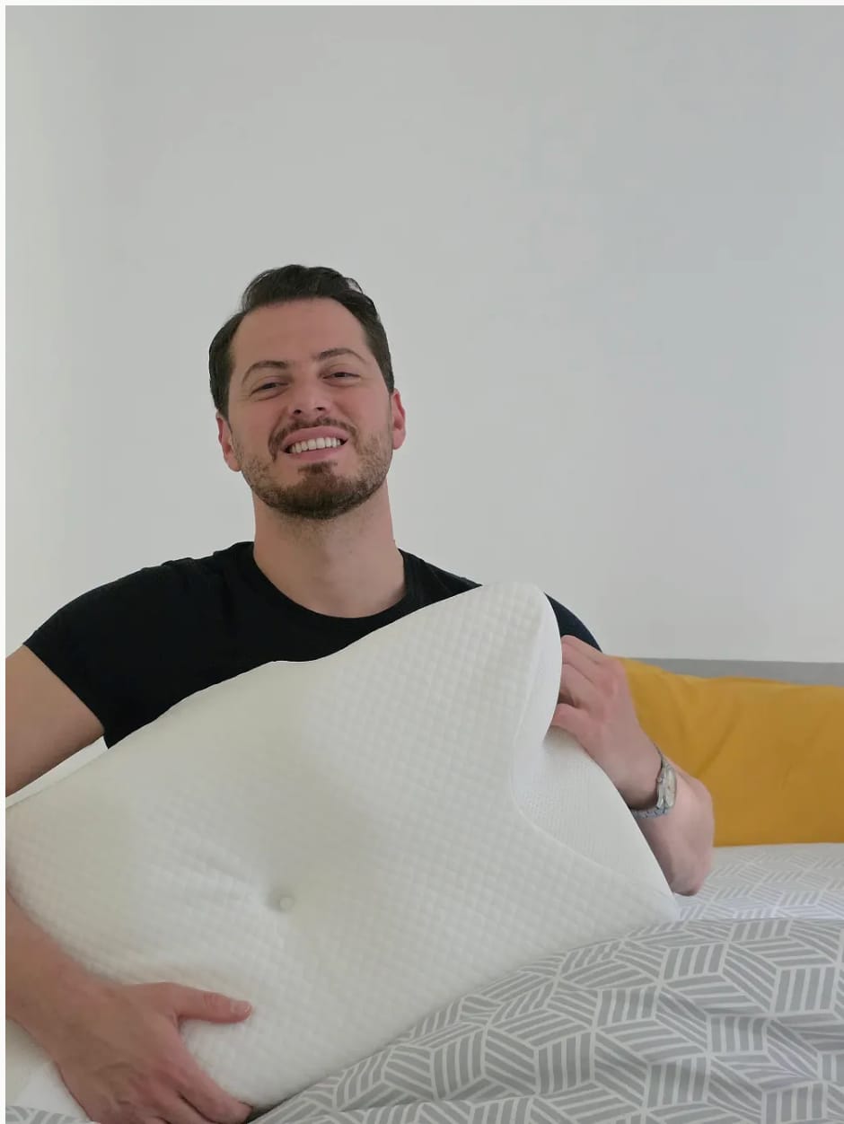 Customer photo review of Oreiller ErgoCervical – Dormez mieux, réveillez-vous sans tensions