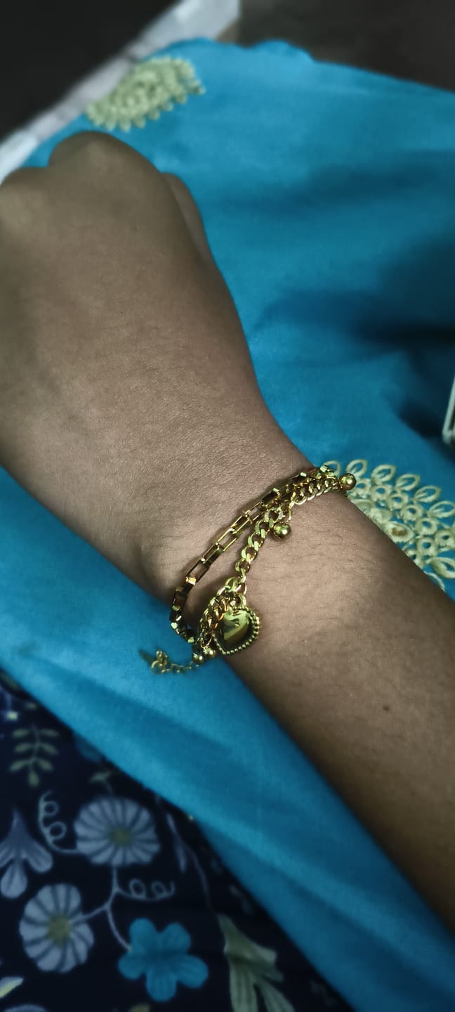 Customer photo review of Hearts All Over Bracelet