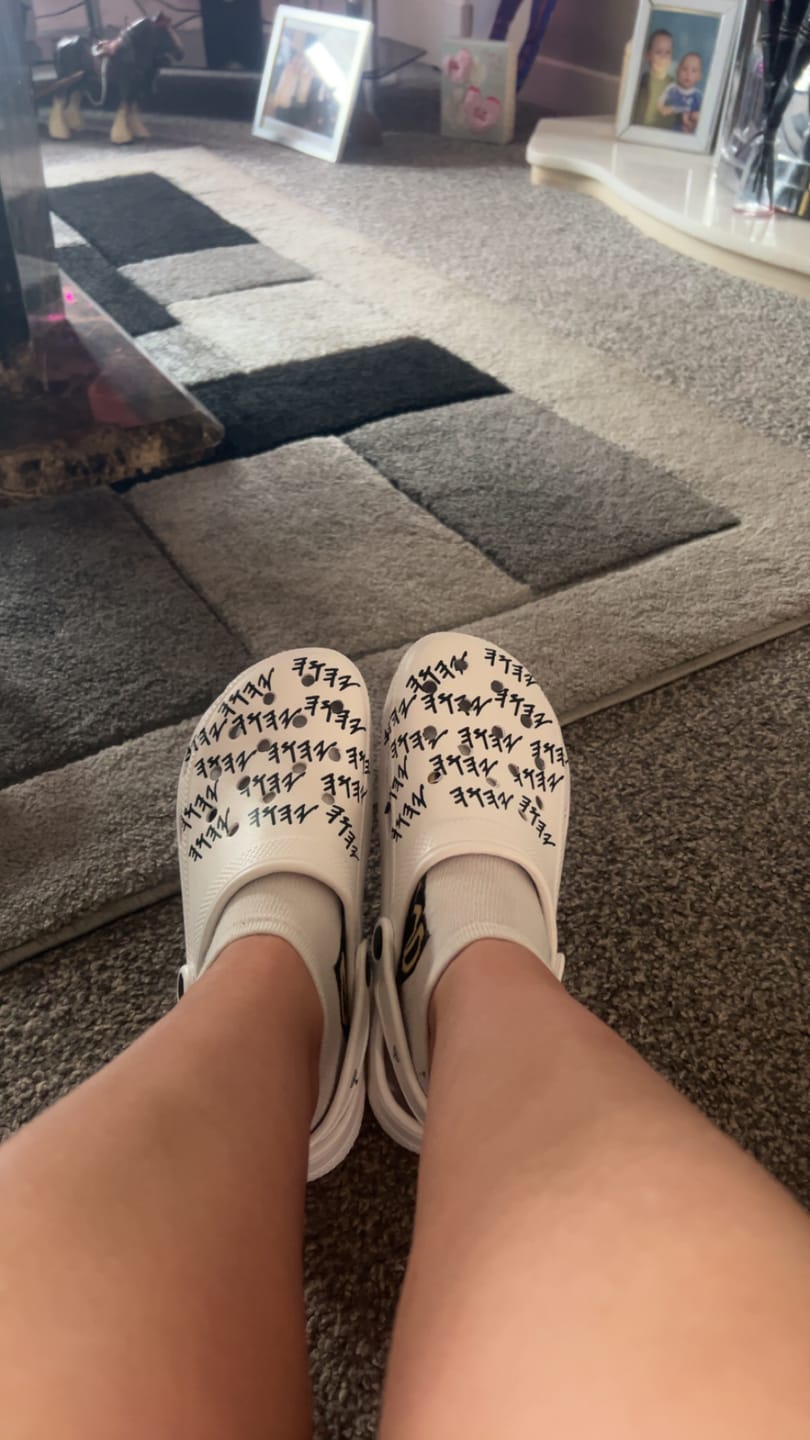 Customer photo review of YAHUAH (CROCS)🔥