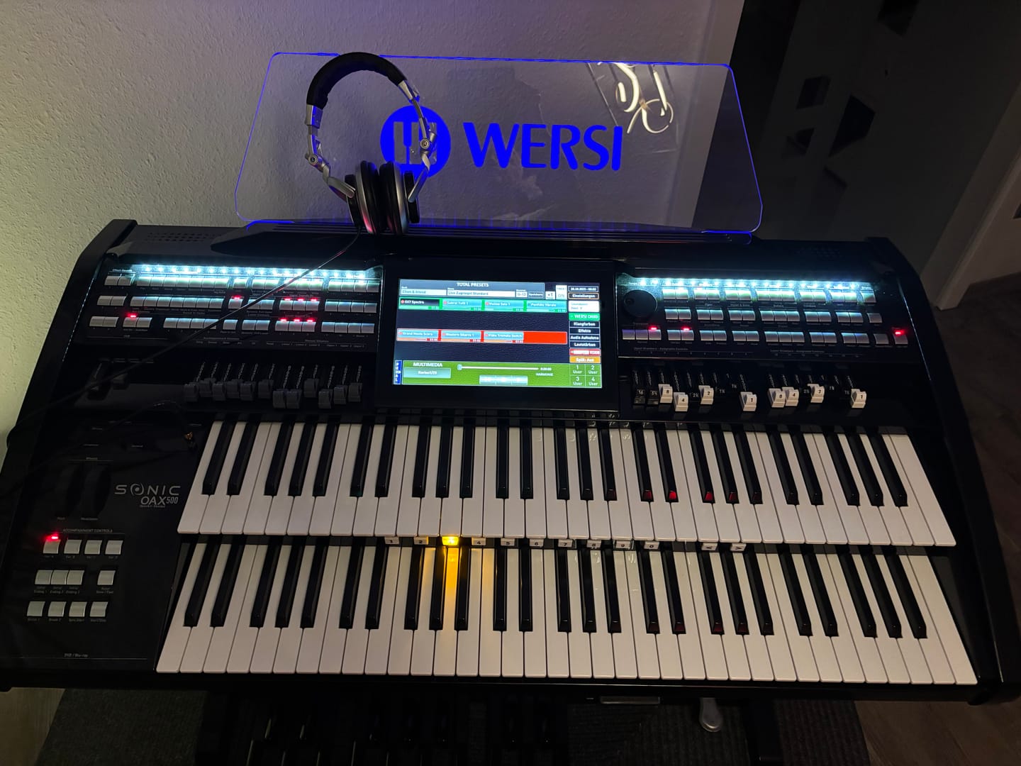 Customer photo review of Take On Me (MIDI-File)