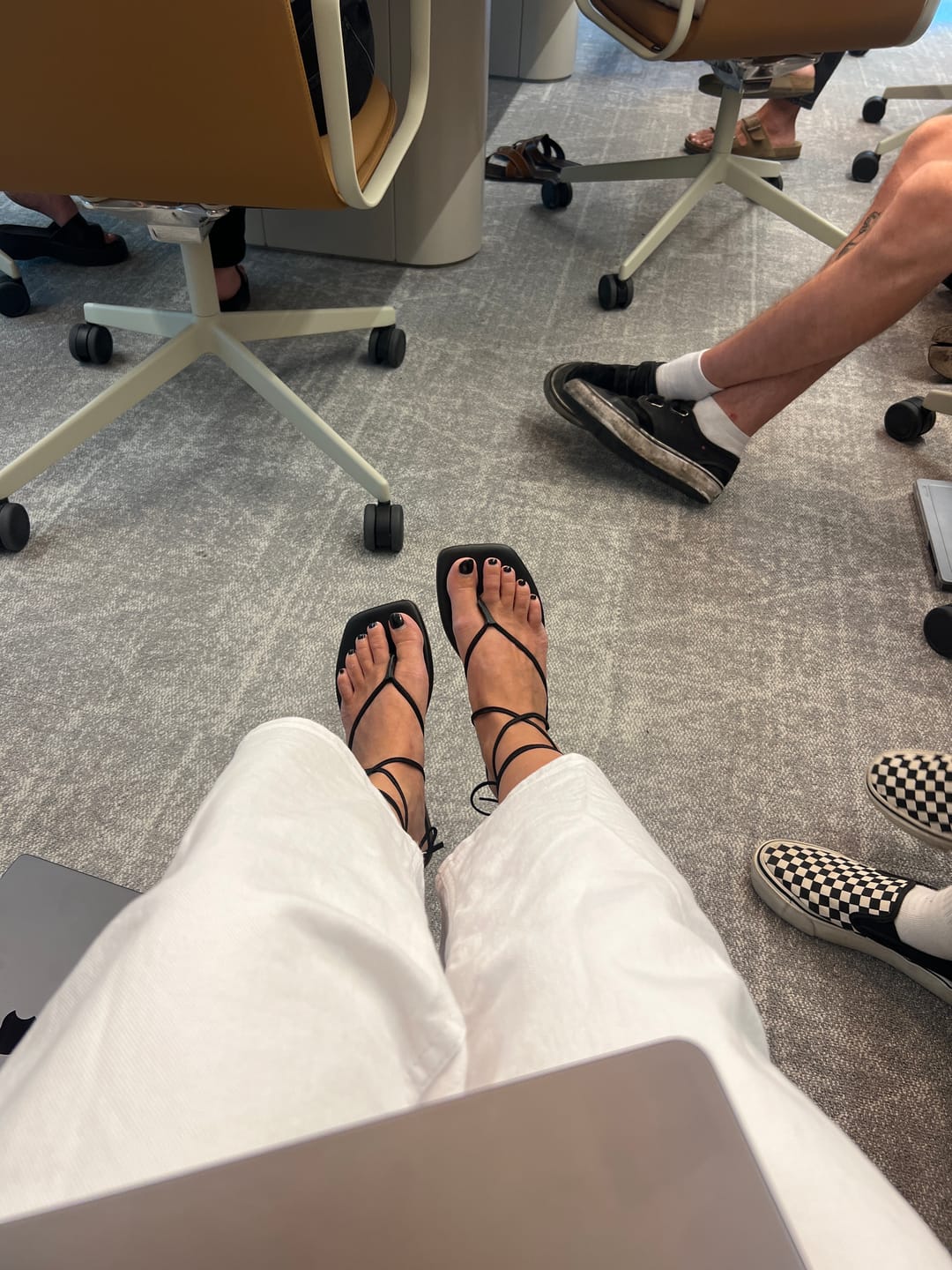Customer photo review of סנדלי אצבע לנשים Square Toe Lilu