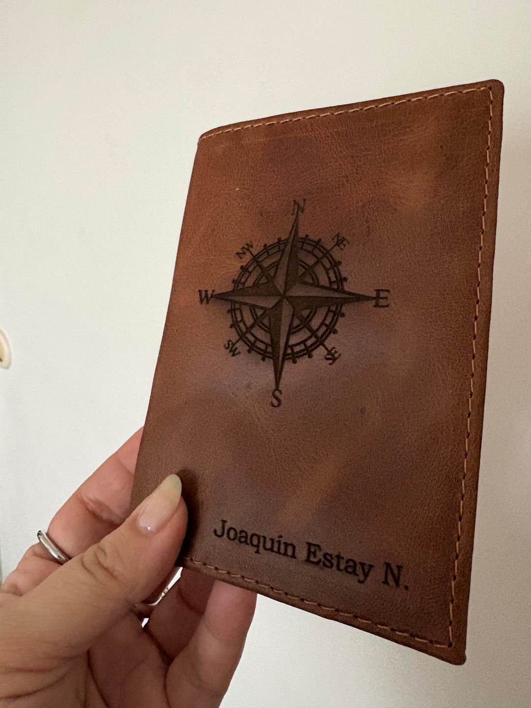 Customer photo review of Porta Pasaporte "Frutillar" Personalizado