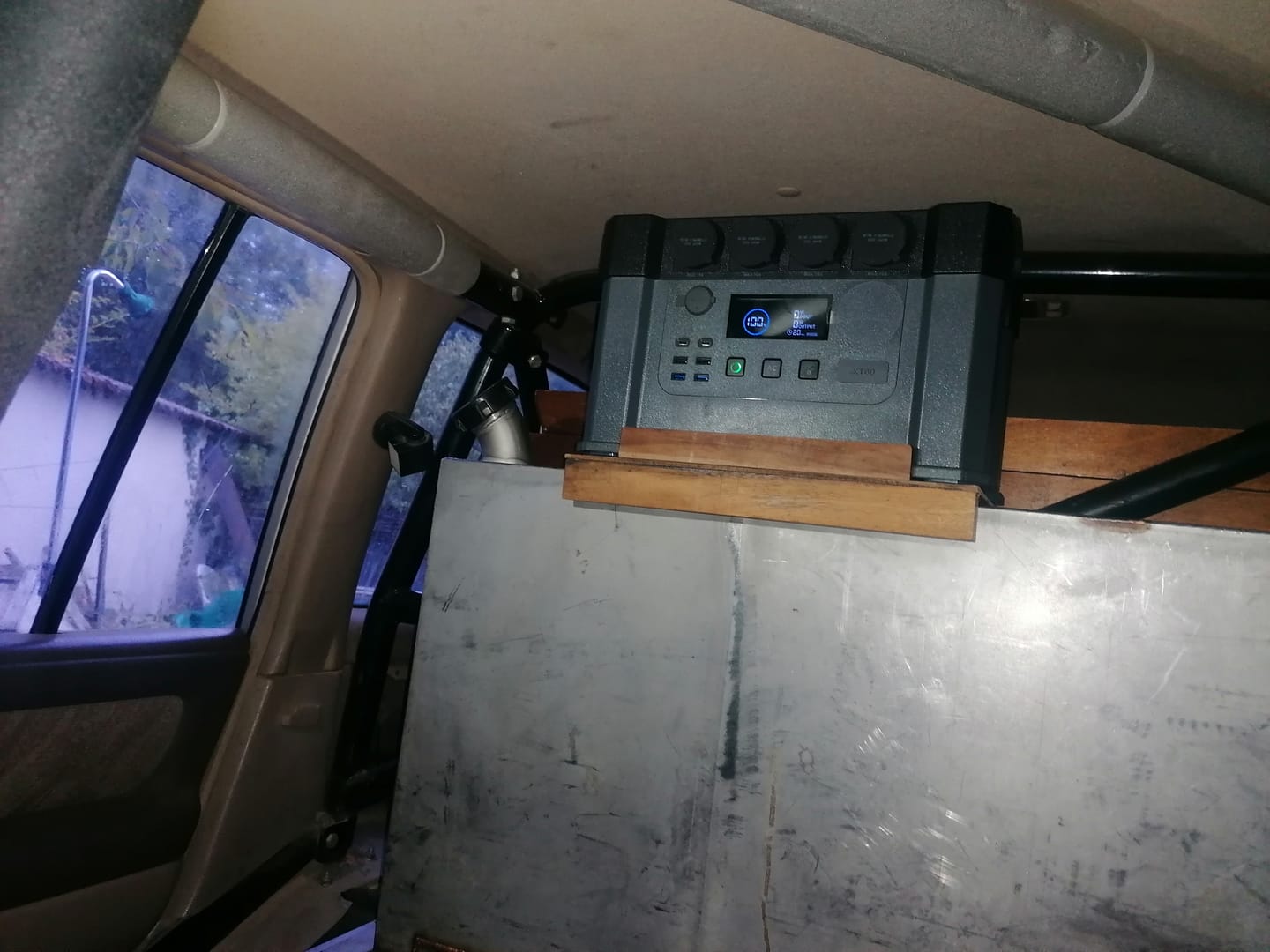 Customer photo review of ALLPOWERS 2400W Générateur Solaire S2000 Pro avec SOLAX SE200 PV 200W