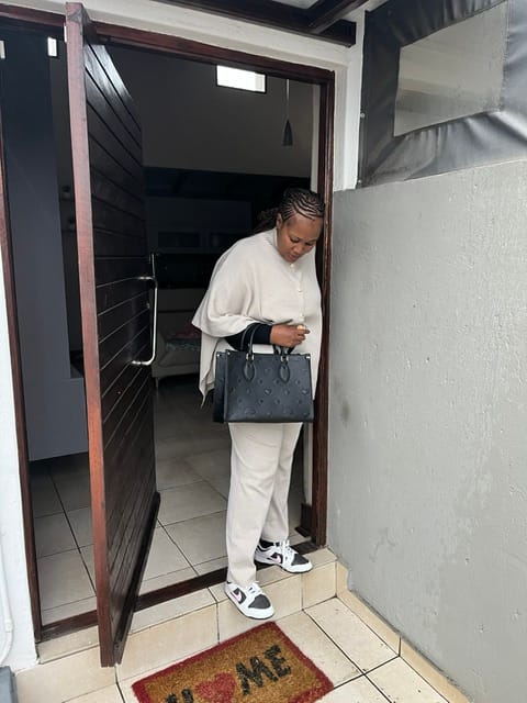 Customer photo review of The Carryall Icon Tote