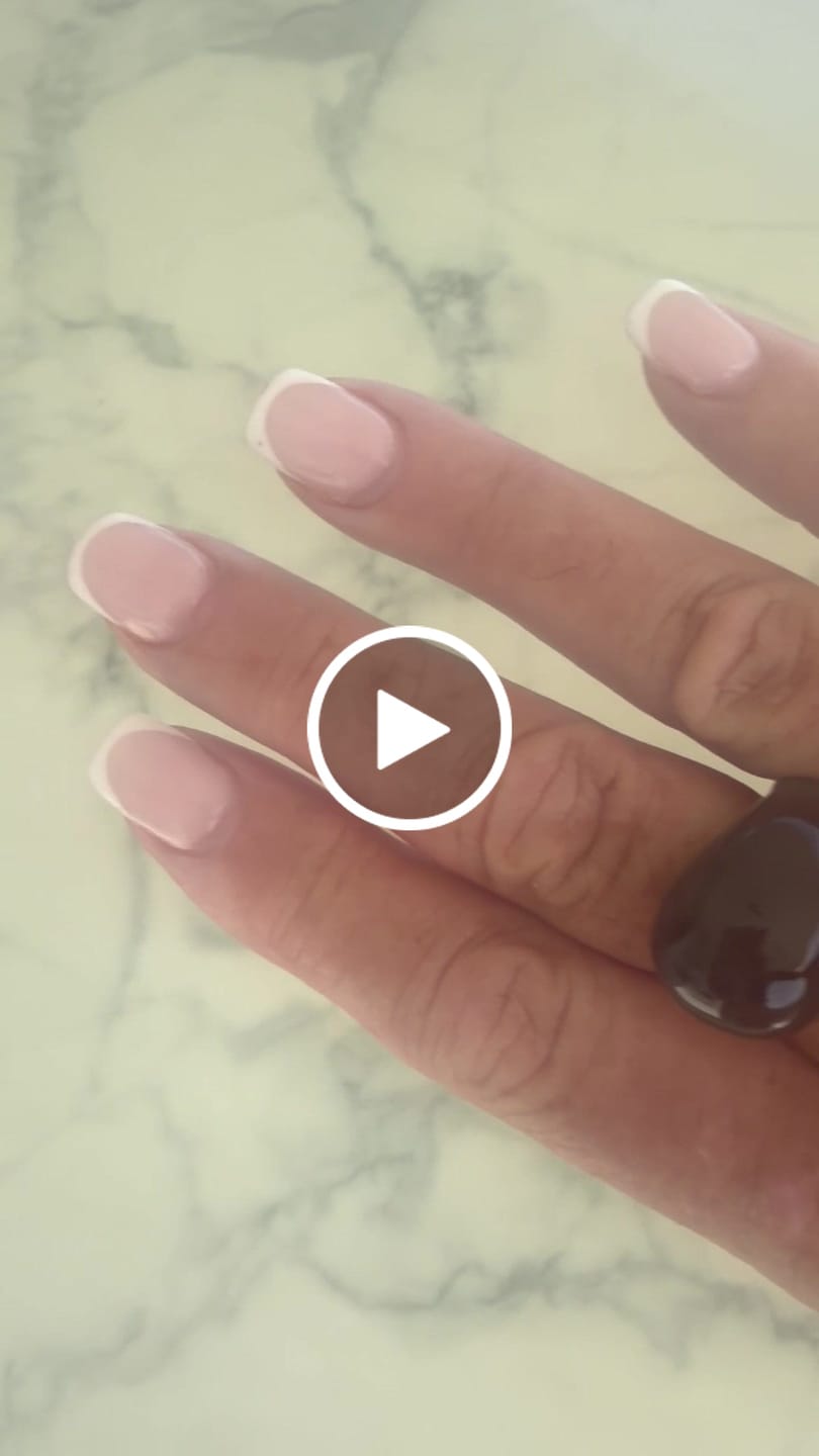 Customer video review of Dew Drop Enamel Ring
