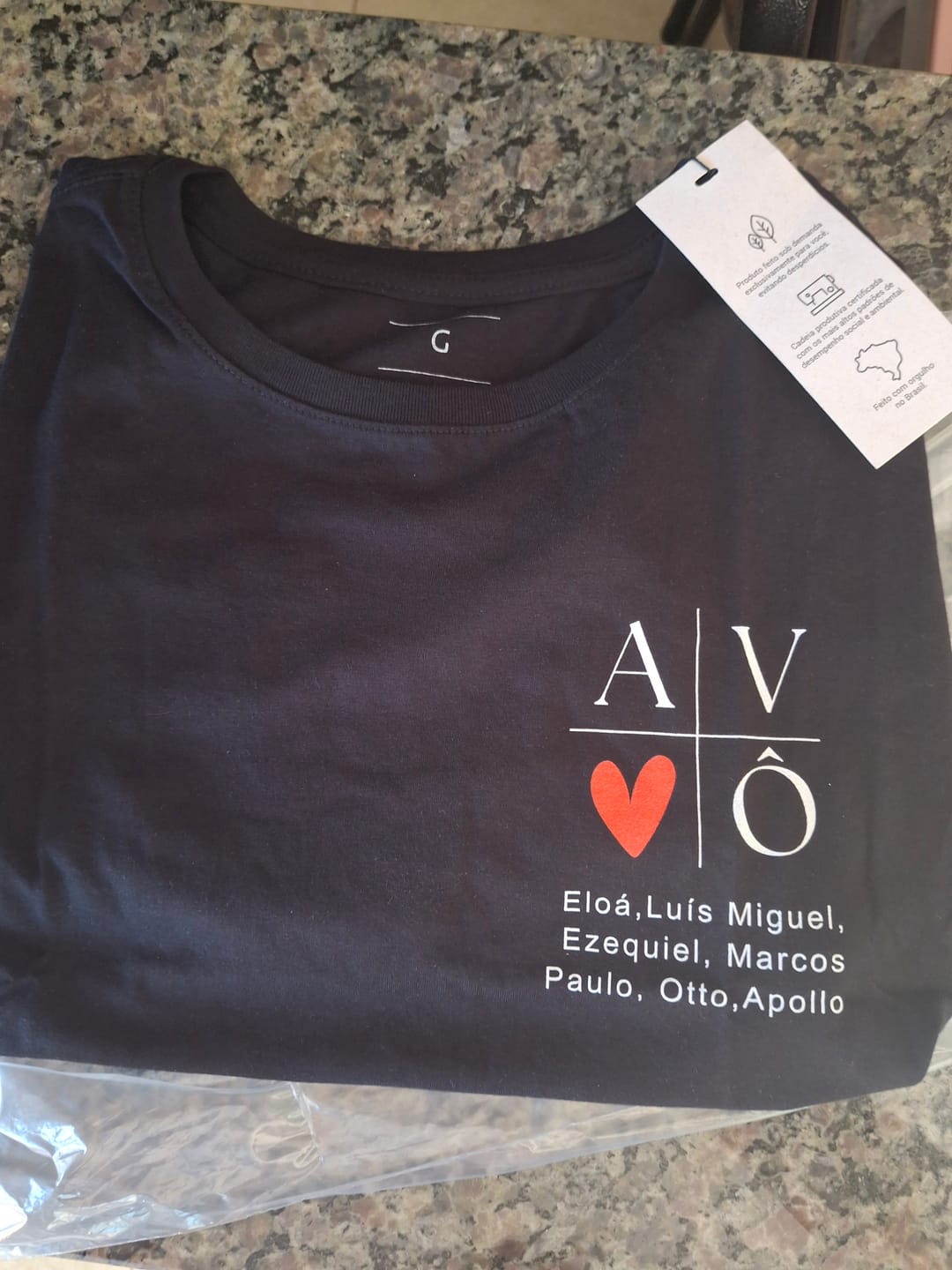 Customer photo review of Camiseta Personalizada AVÔ MINIMALISTA - Algodão 100%
