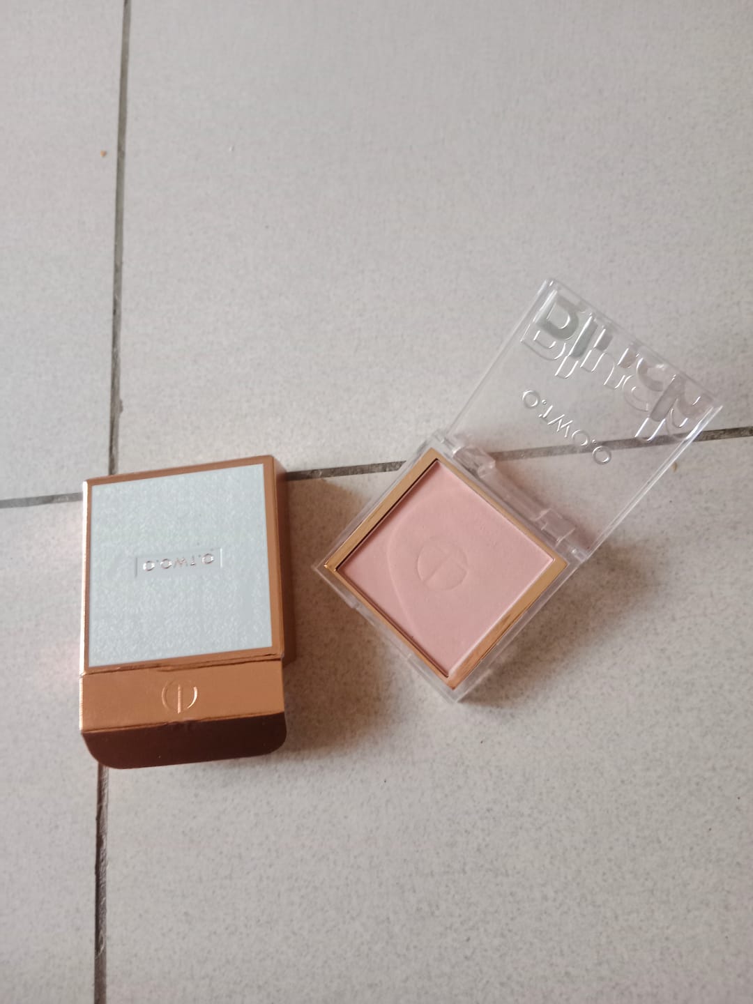 Customer photo review of O.TWO.O SILKY GLOW POWDER BLUSH