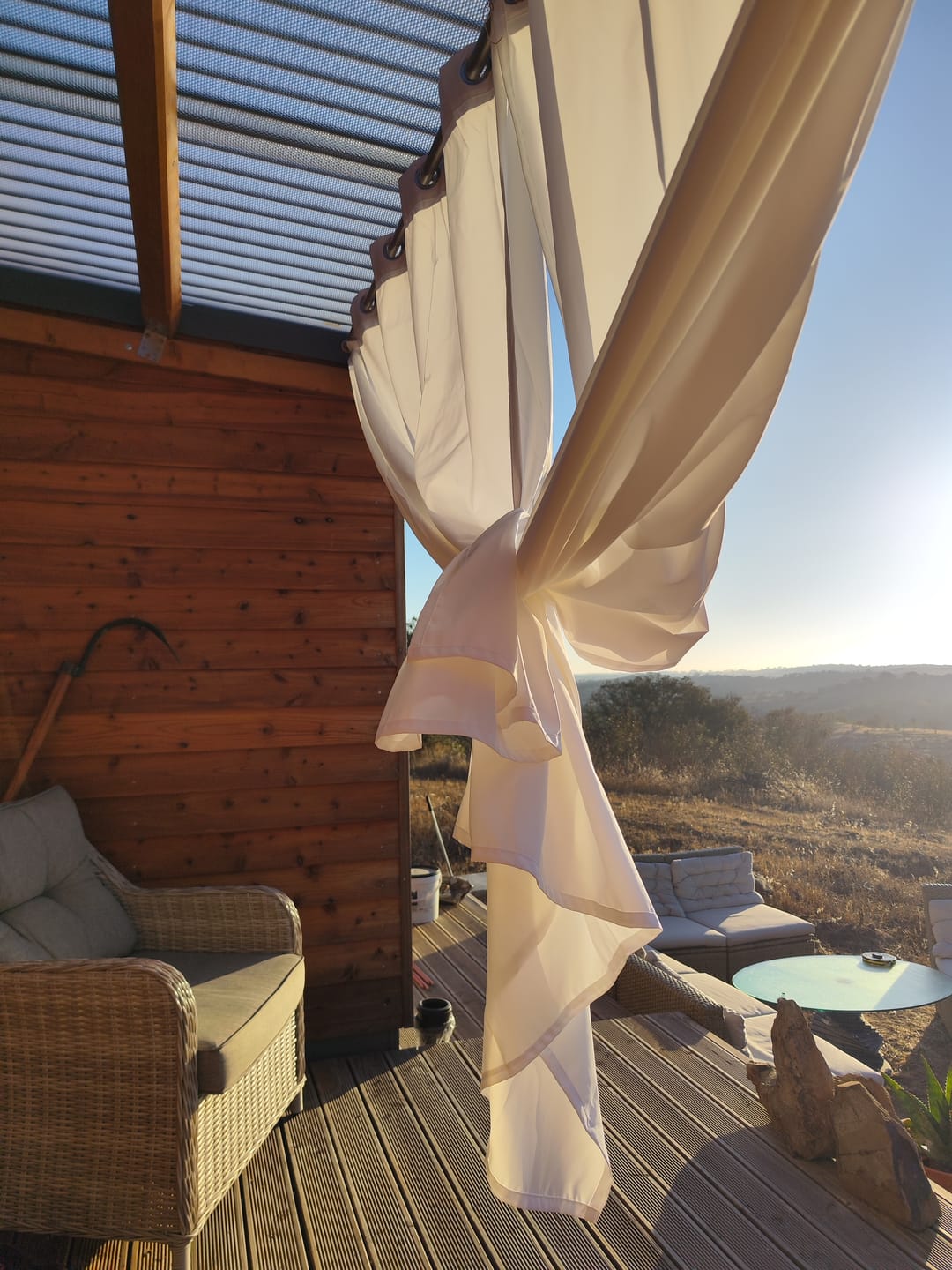 Customer photo review of Extra Breiter Outdoor Vorhang Wasserdicht und Verdunkelnd mit Ösen – 1 Stück, 180 cm Breite