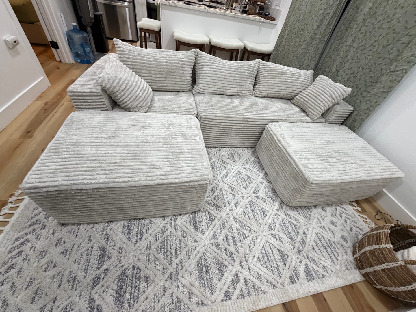 Customer photo review of InnovarHome Astra 4-Seat Sleeper Sectional Sofa