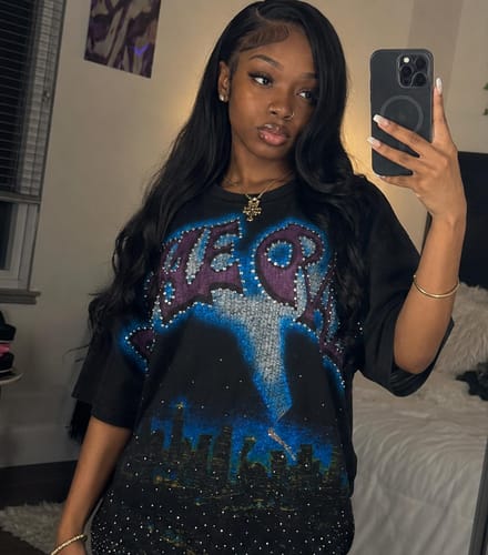 Customer photo review of Boxy L.A. Skyline Iced Out Tee-435