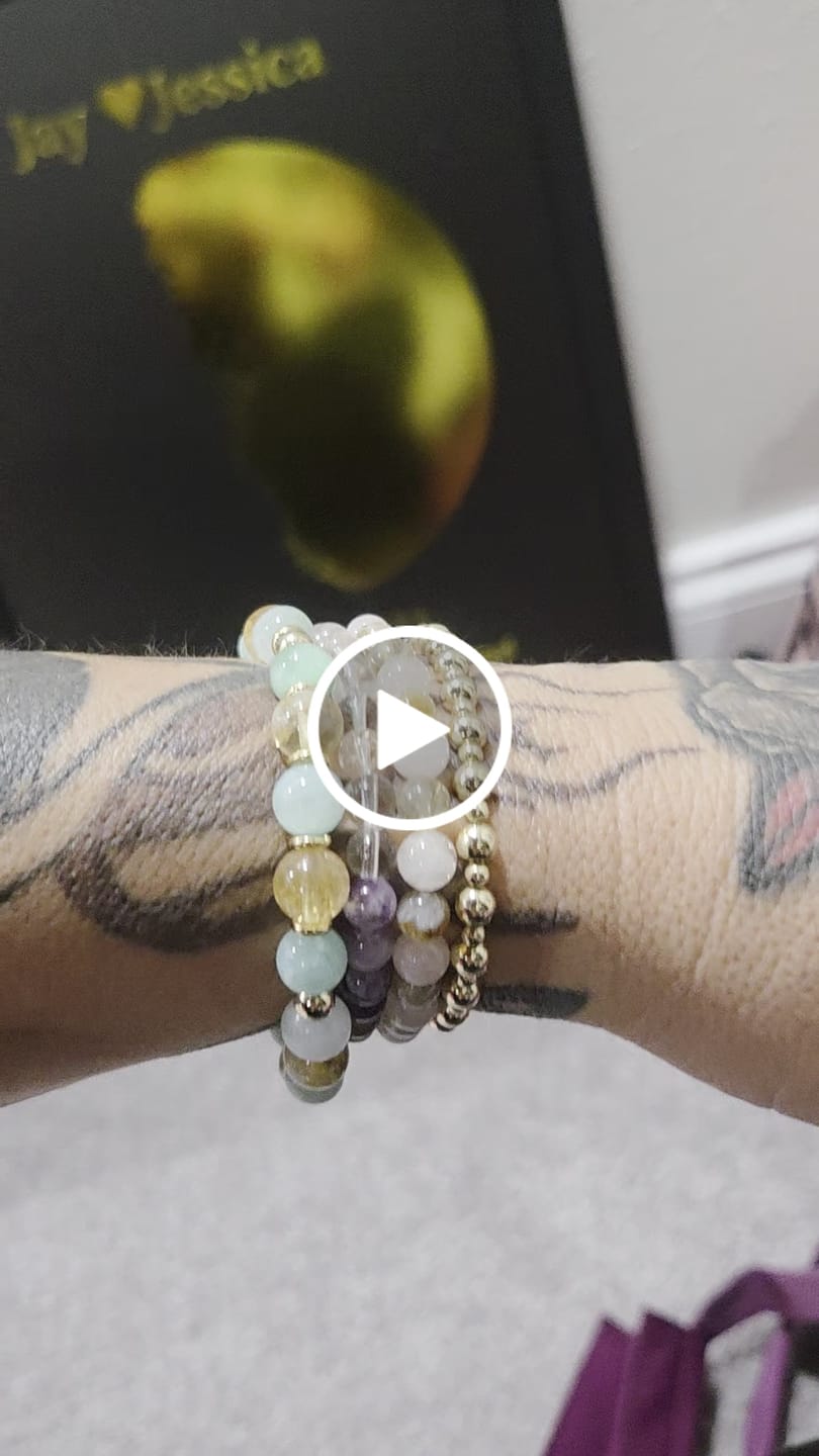 Customer video review of Saturn Wealth Stability Bracelet