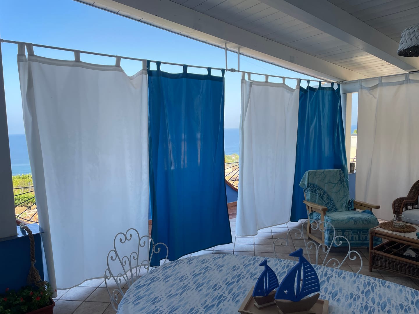 Customer photo review of Tenda Gazebo Idrorepellente e resistente 150x220 cm Tenda da Esterno con 5 Passanti 100% Made in Italy Vari colori