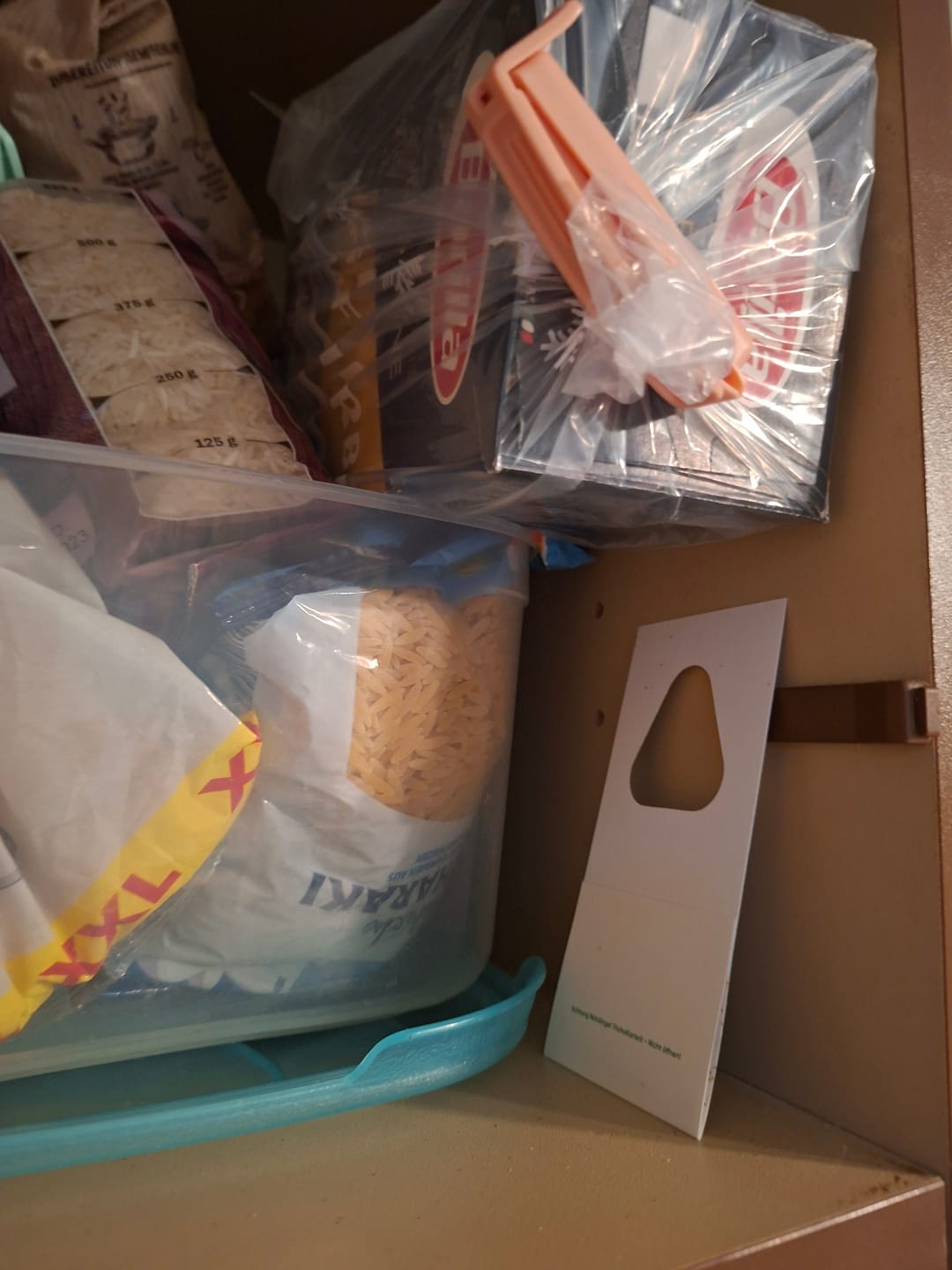 Customer photo review of Schlupfwespen gegen Lebensmittelmotten