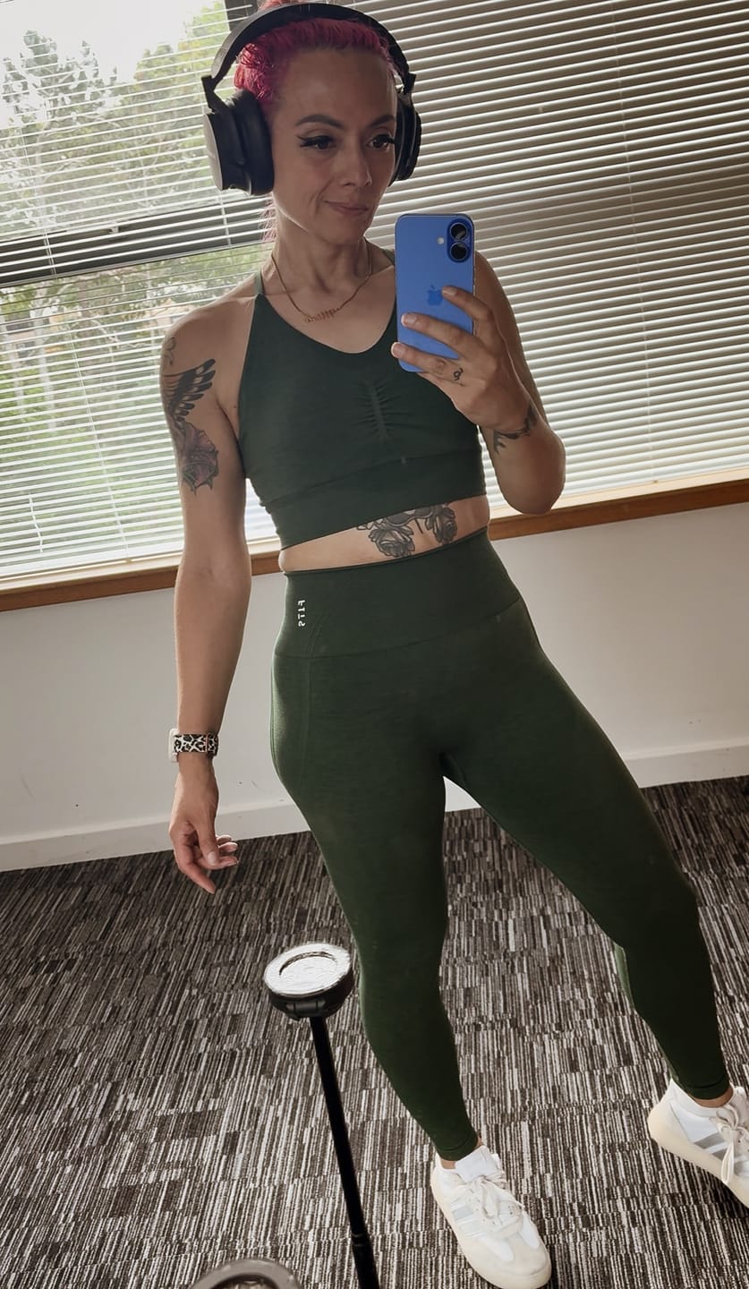 Customer photo review of Miss Jade Leggings