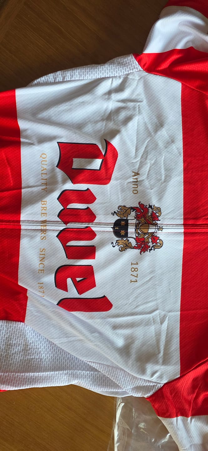 Customer photo review of Duvel Retro Short sleeves Jersey