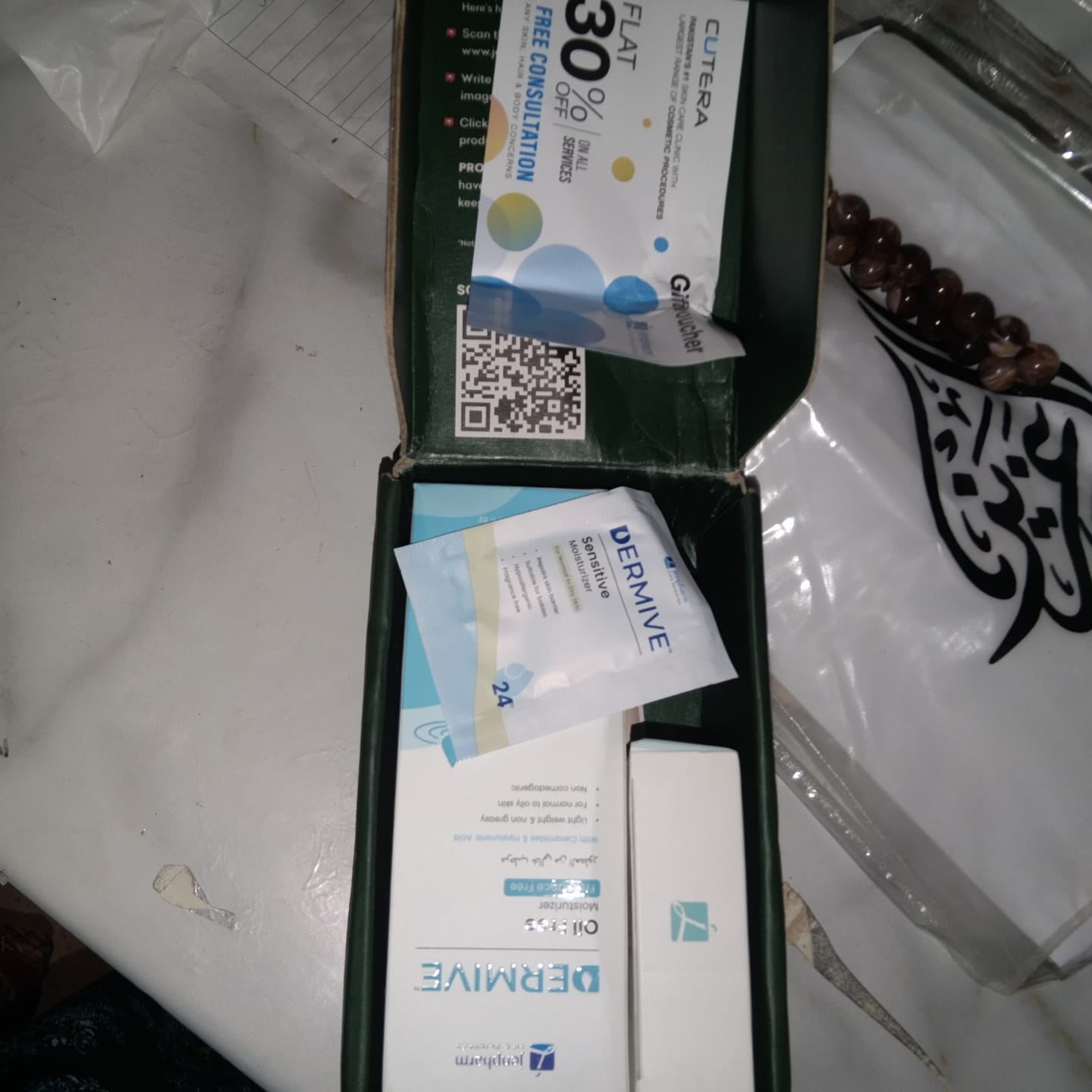 Customer photo review of Dermive Oil-Free Fragrance Free Moisturizer