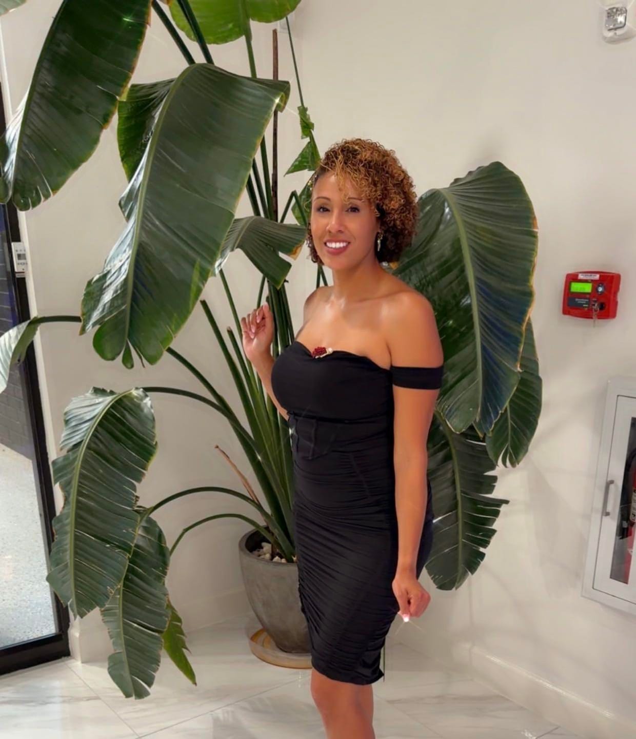 Customer photo review of Scarlett Midi Dress