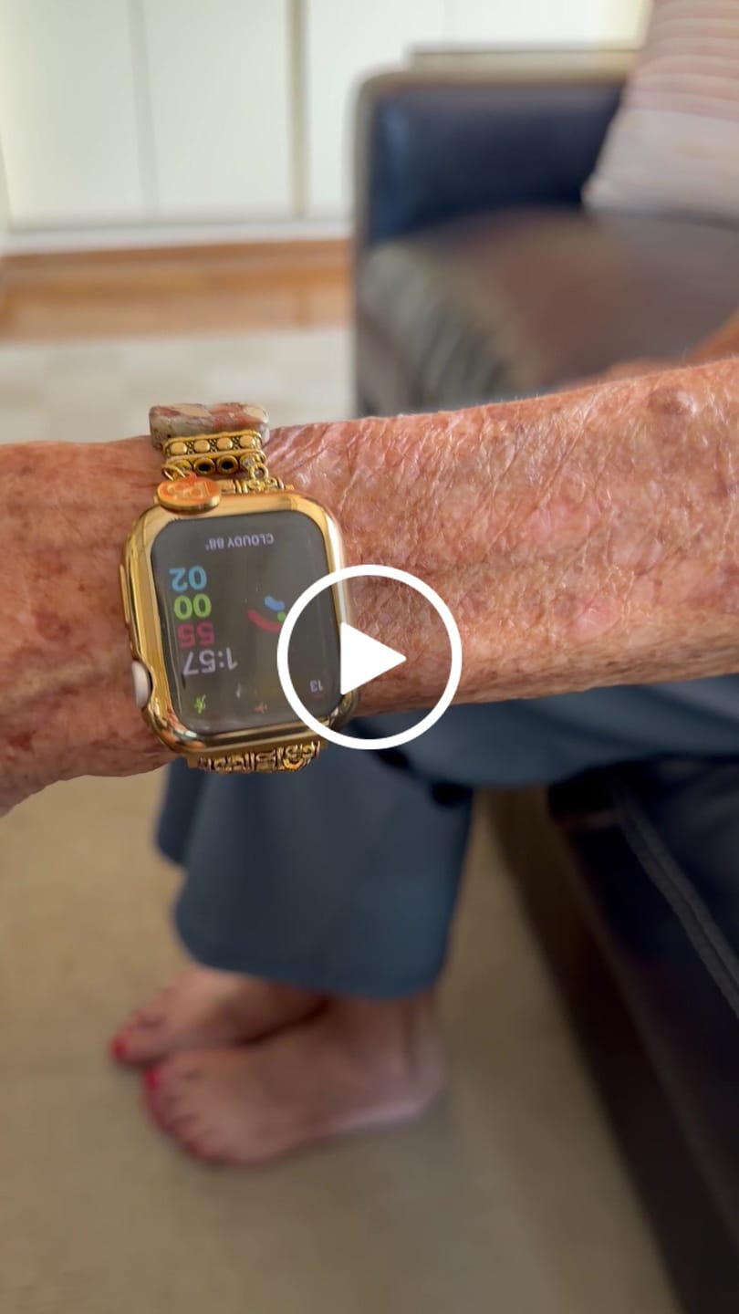 Customer video review of Chic Chakra Stretch Apple Watch Strap