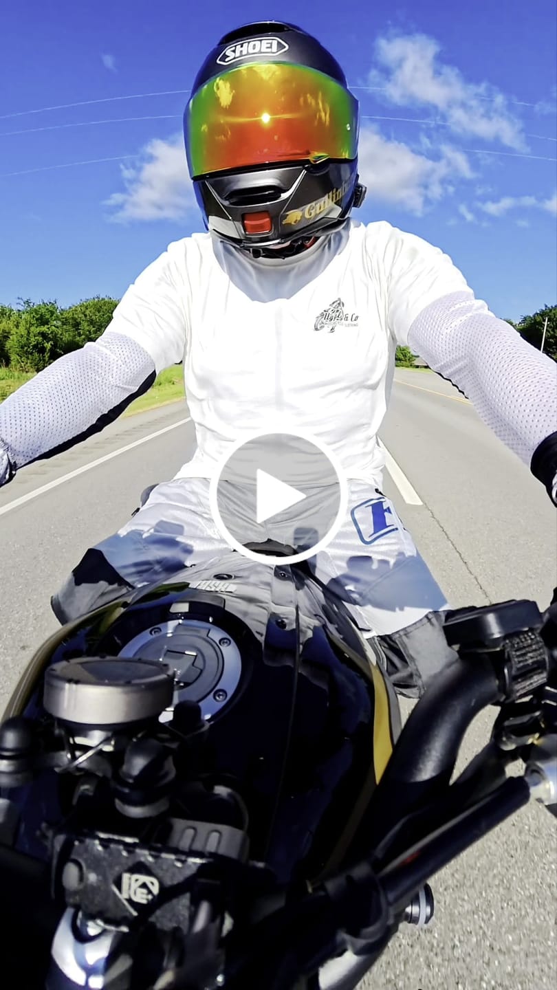 Customer video review of White Flattrack Tee