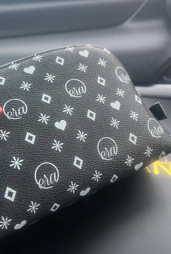 Customer photo review of Black Go Getter Makeup Bag