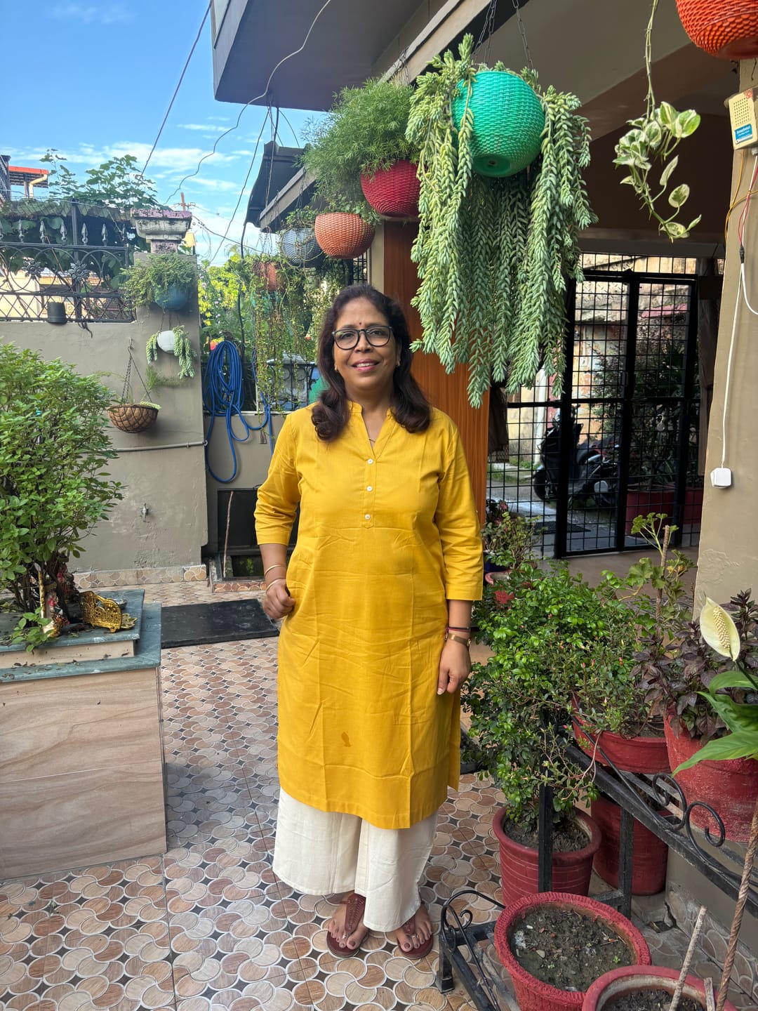Customer photo review of Women Yellow Airy Linen Long Kurta