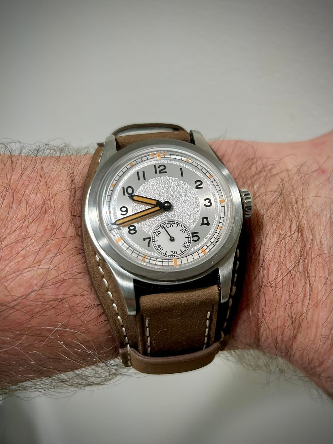 Customer photo review of HOU H1 - Vintage Field Watch Automatic | White · Ivory