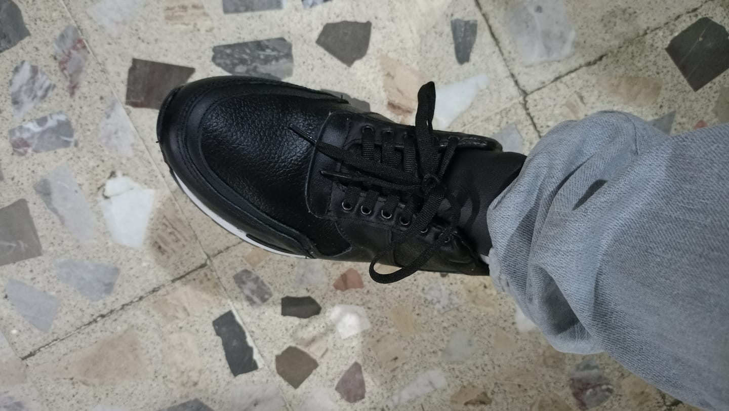Customer photo review of Vancouver - Negro