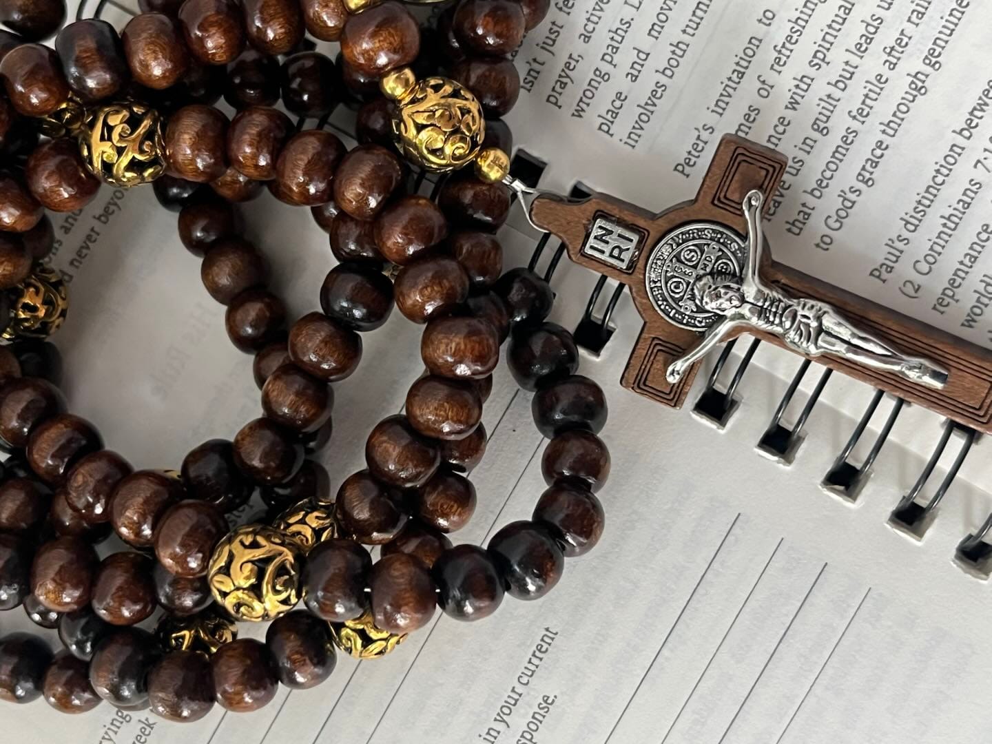 Customer photo review of Solacebeads 15/20 Decade Maple Wood Rosary: Warm Devotion - Miraculous Medal & Wooden Crucifix