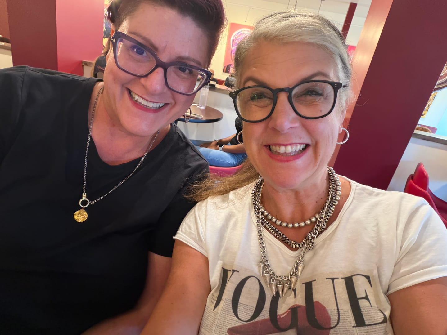 Customer photo review of Vogue Lips Editorial T-Shirt