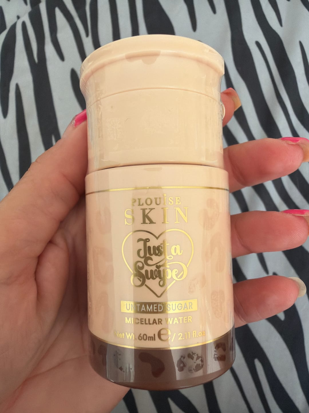 Customer photo review of Cheetah Micellar Water Magazine