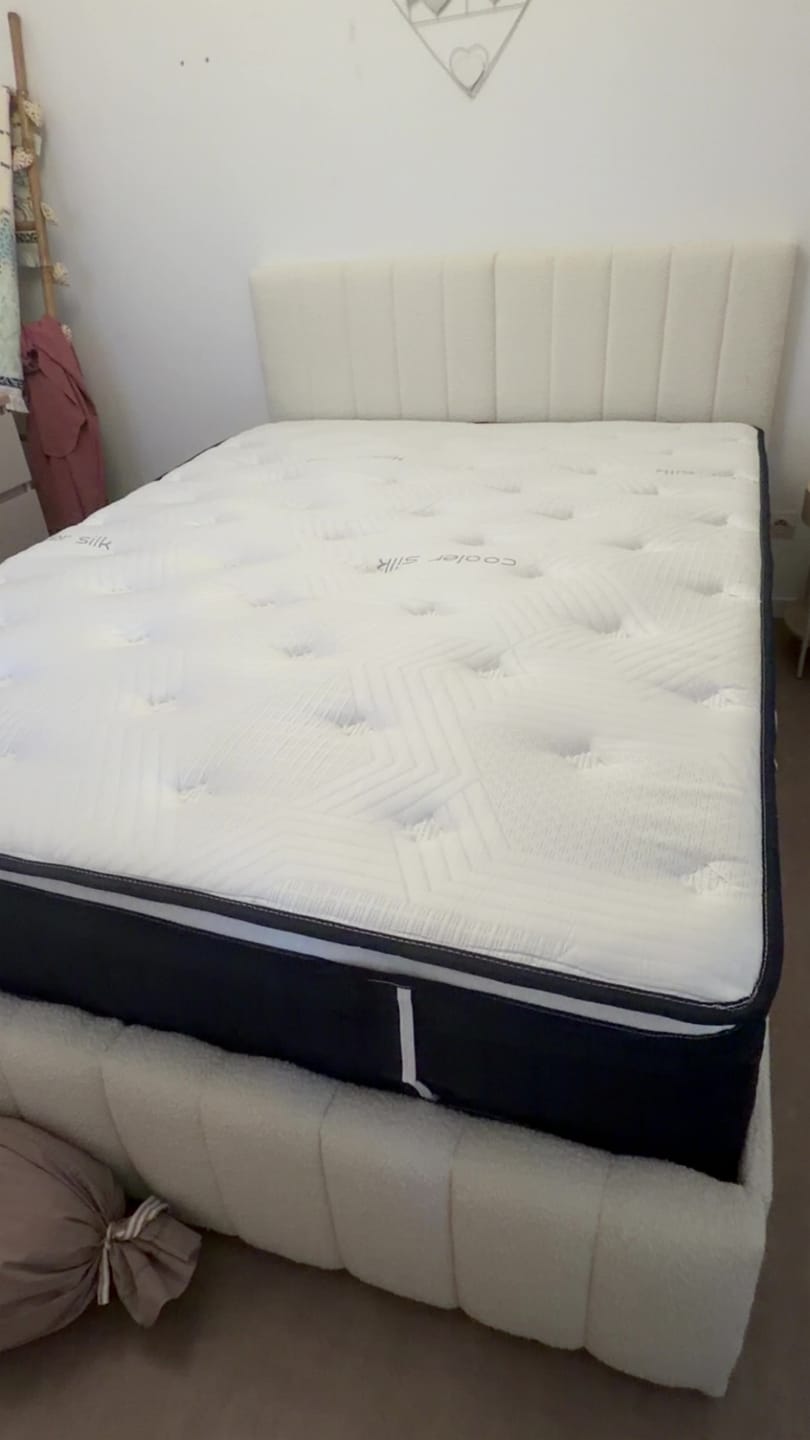 Customer photo review of Matelas ALTITUDE – 33 cm Surmatelas intégré | Confort hôtel